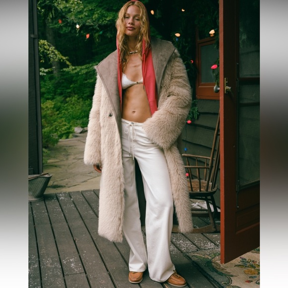 Abercrombie & Fitch Reversible Vegan Suede Shearling Long Coat - Picture 2 of 9